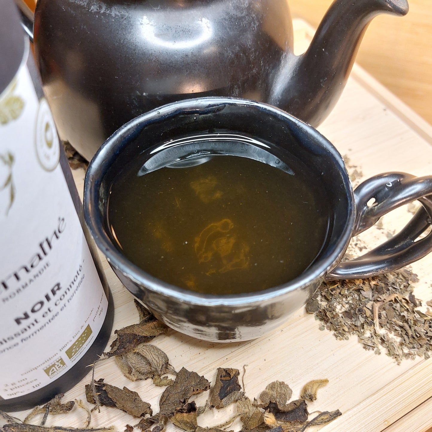 
                  
                    NOIR I puissant et connot(h)é
                  
                