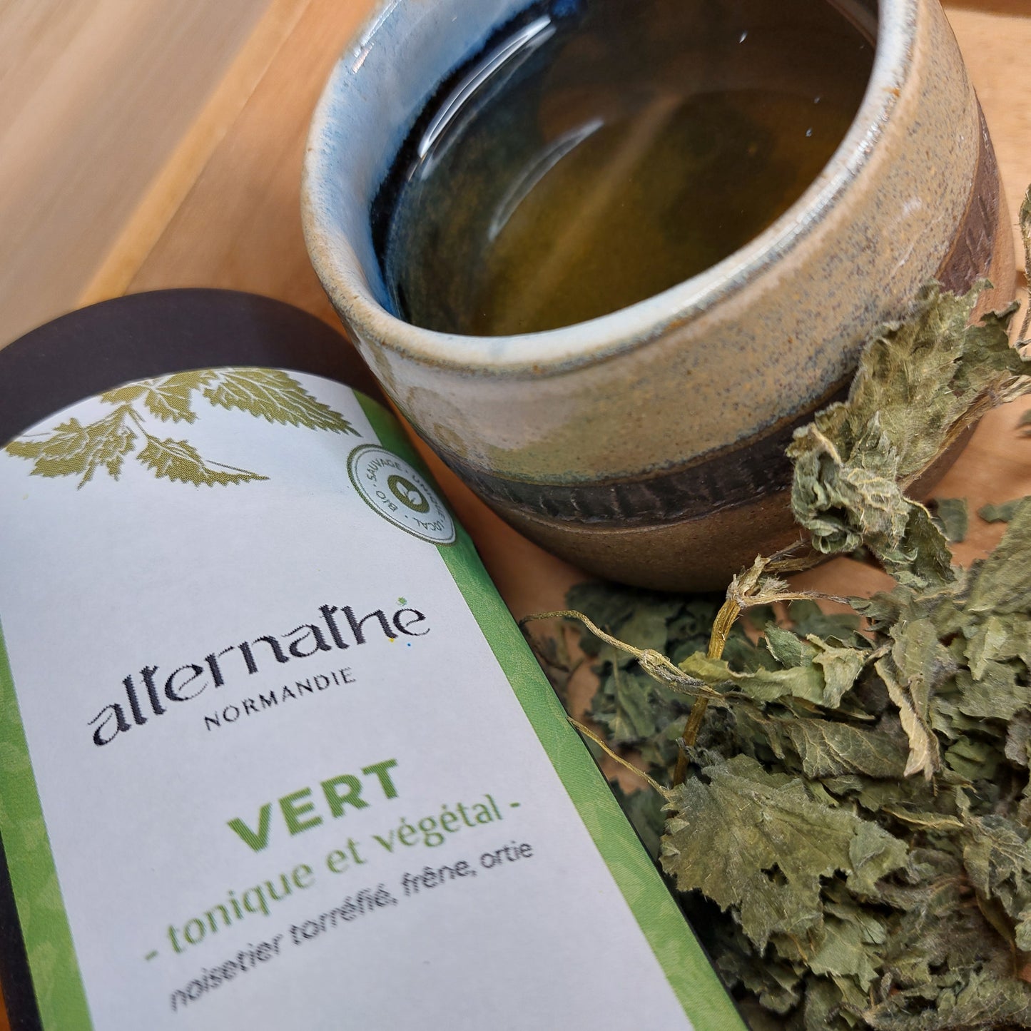 
                  
                    VERT I tonique et végétal
                  
                